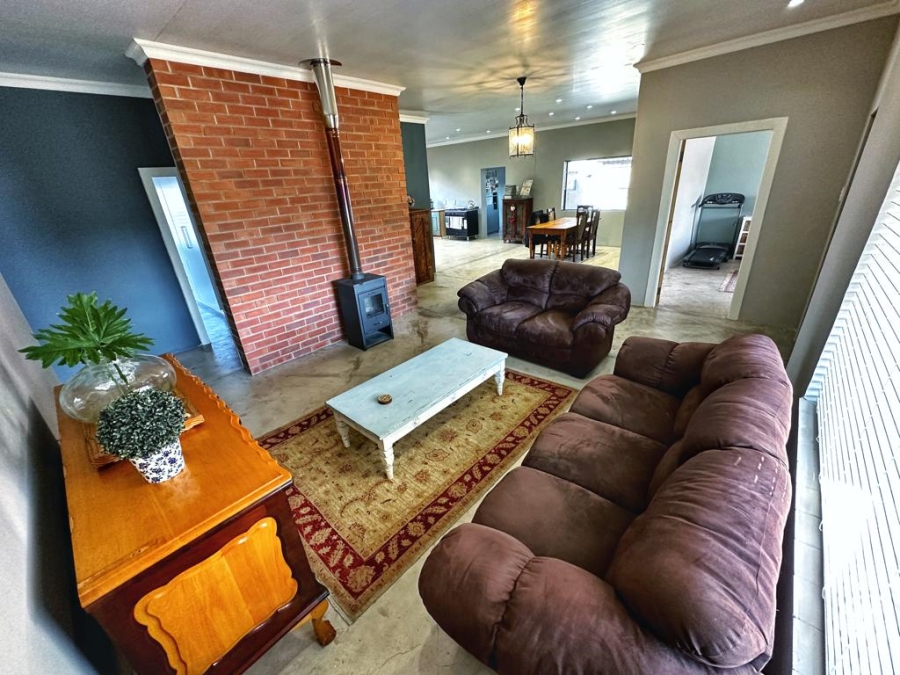4 Bedroom Property for Sale in Wilgenhof Free State